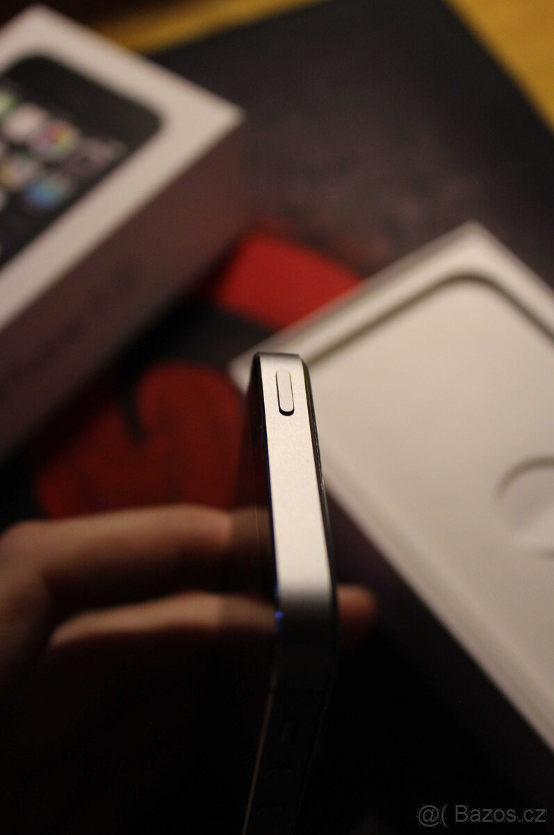 Apple iPhone SE 16GB BLACK - 6