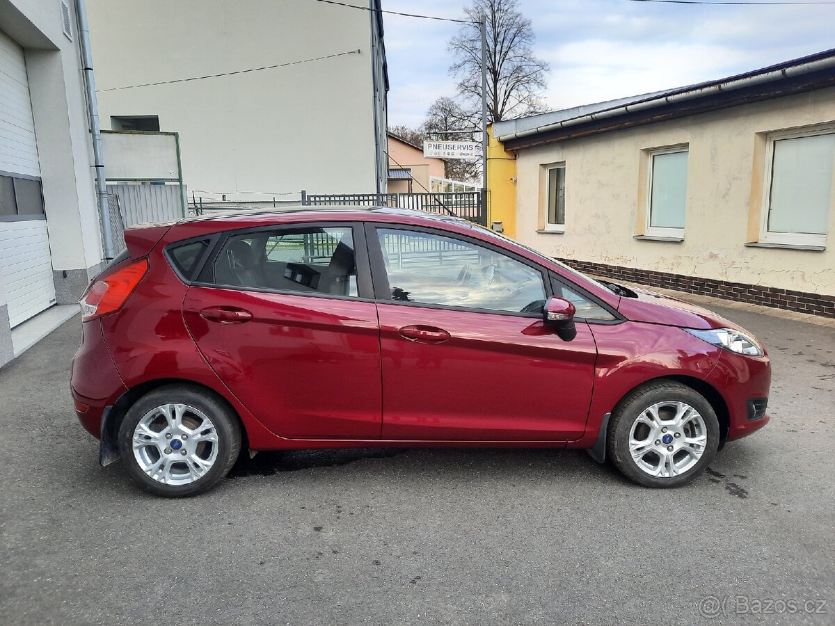 FORD FIESTA 1.4 BENZÍN - 6