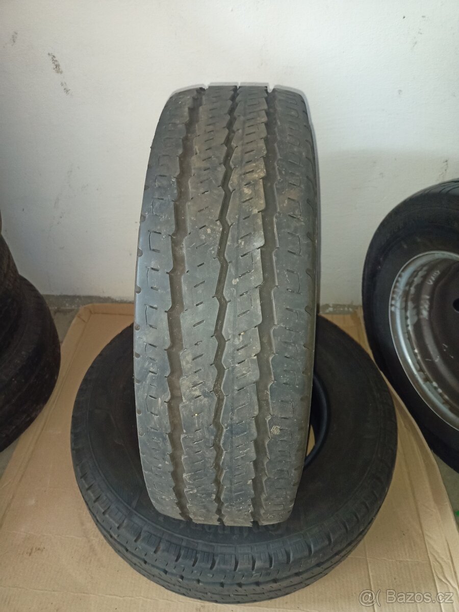 Prodám 3 x páry dodávkových pneu 225/75/16 C - 6