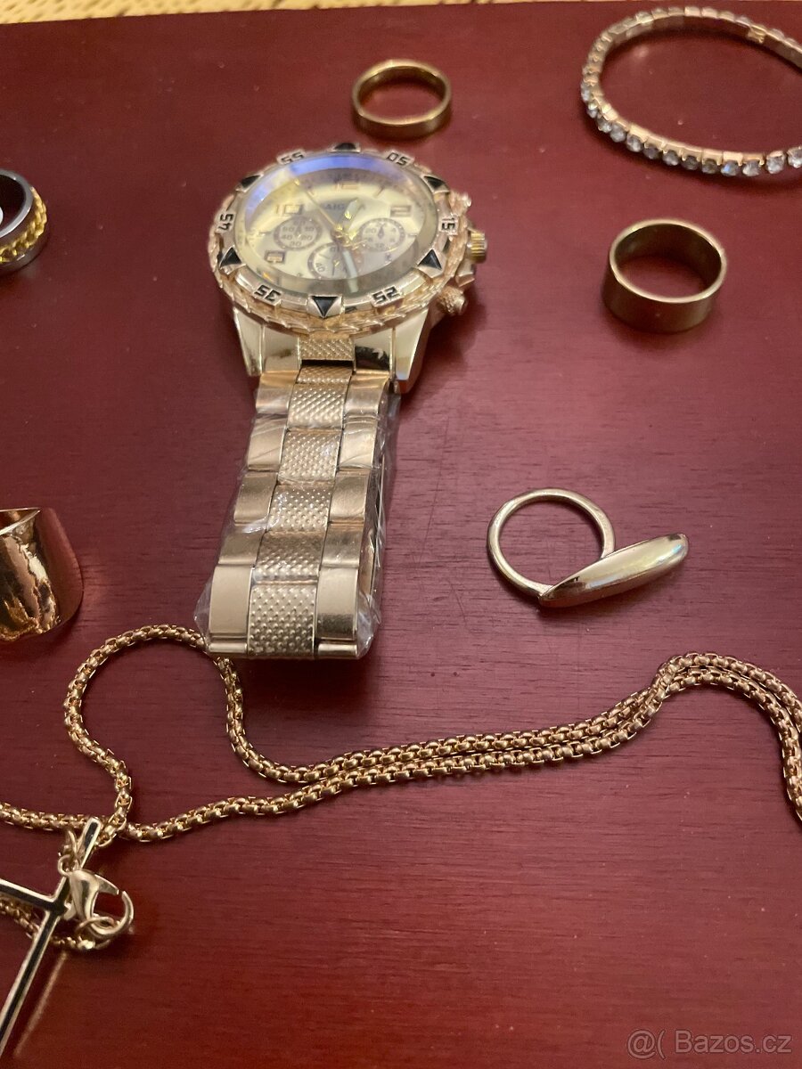 Hodinky stojí 300. Prsteny, náramek, náhrdelník zdarma. - 6