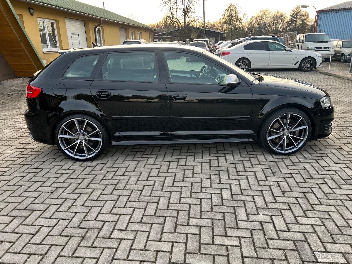 Audi S3 Sportback 2.0TFSI QUATTRO S-Tronic 194kw Tempomat - 6