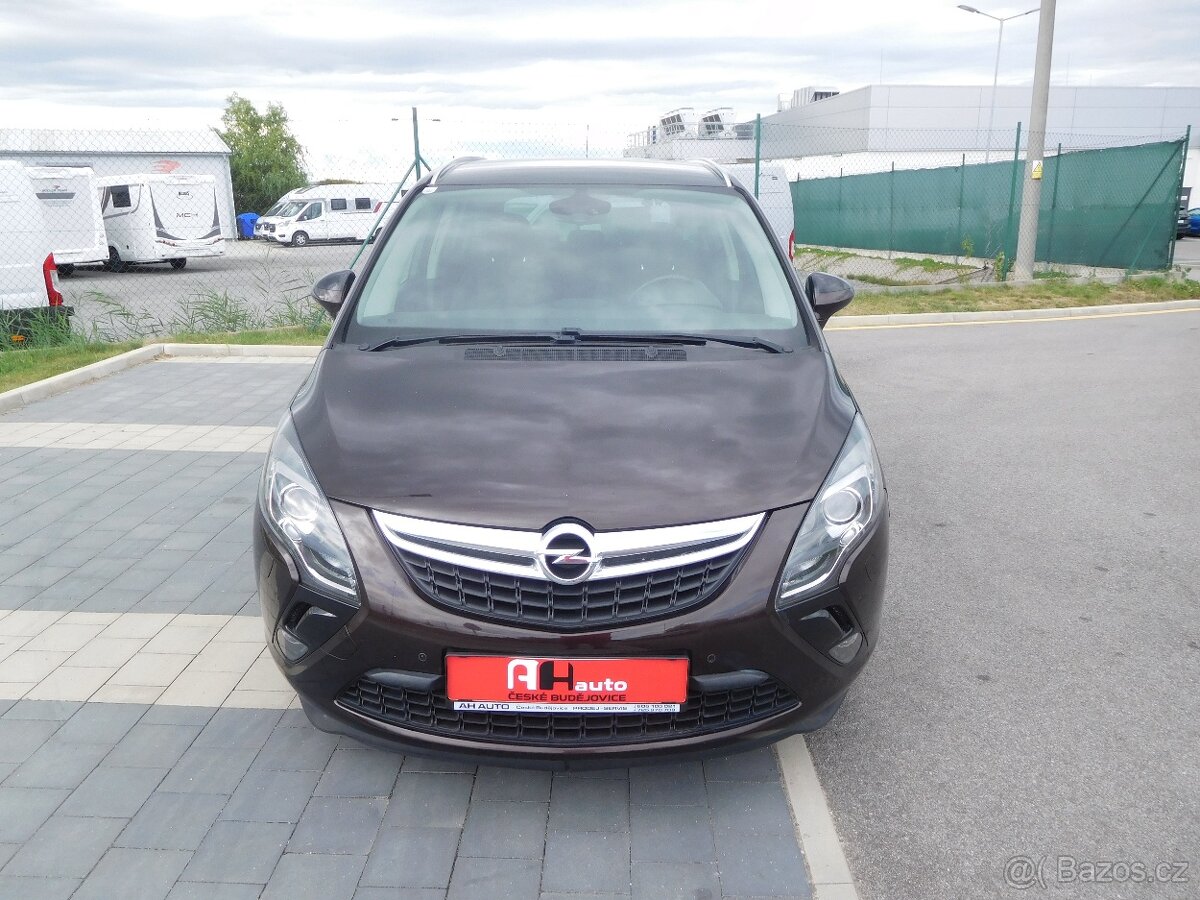 Opel Zafira Tourer 2.0 CDTi, 96 kW, Aut. Klima, 7. Míst - 6