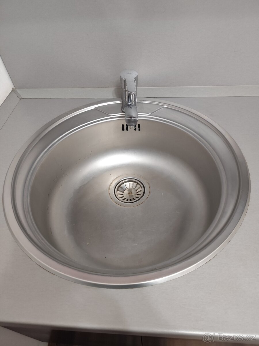 Pronájem bytu 1+2 s balkonem v Kadani 54 m - 6