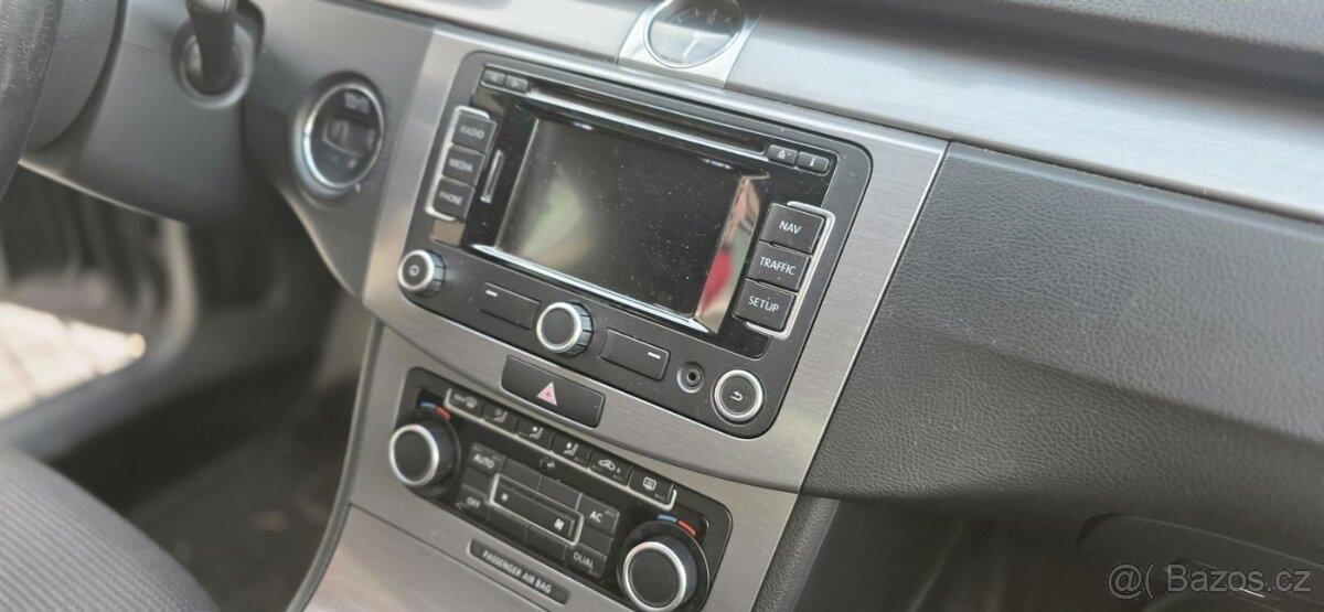 Volkswagen Passat B7 1.6 TDI BlueMotion - 6