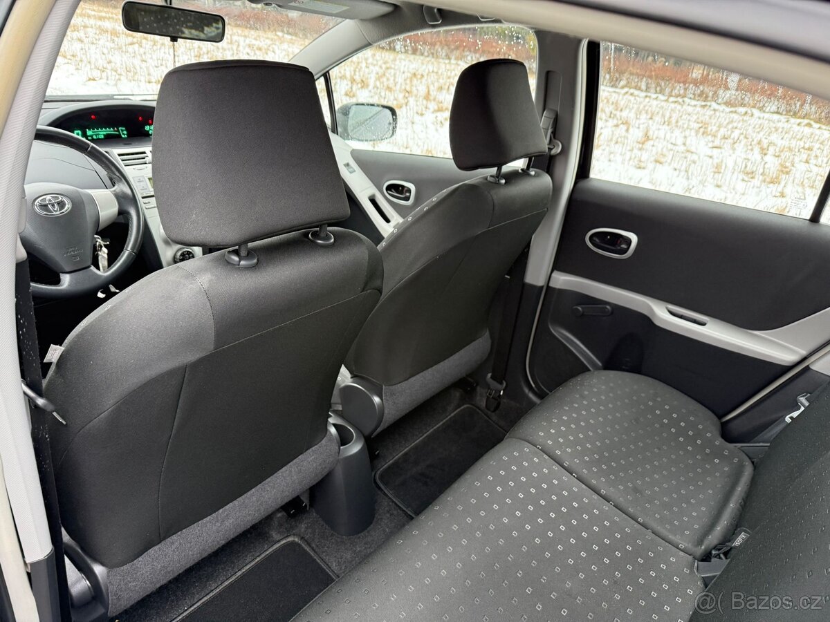 Toyota Yaris 1.Oi - 6