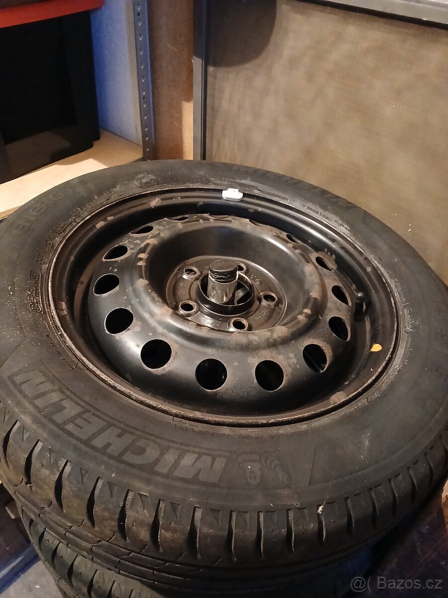 Kia Ceed 4x plechové disky + poklice, pneu letní - 6