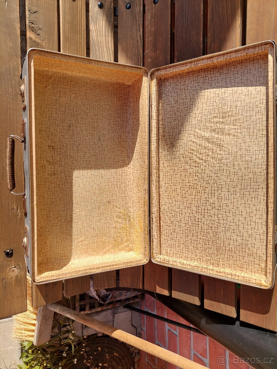 Staré starožitné kufry - 6