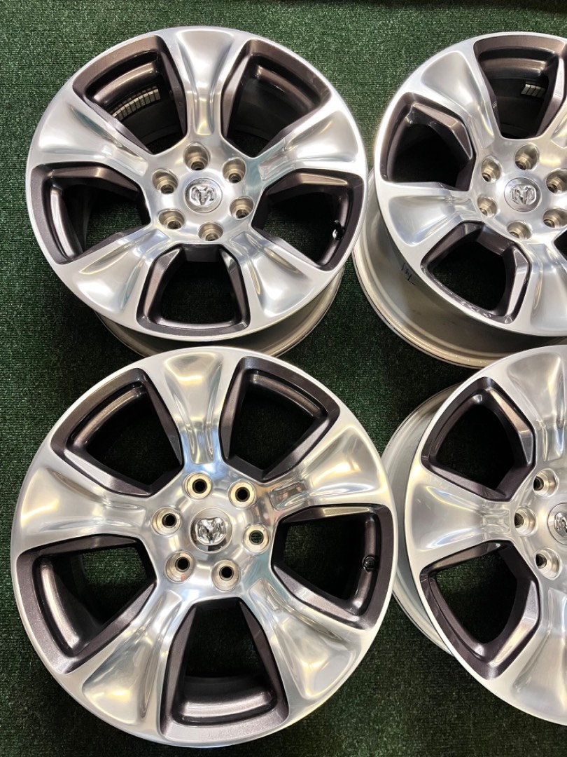 6x139.7 R20 Originál Dodge RAM 1500 model 2022 + senzory - 6