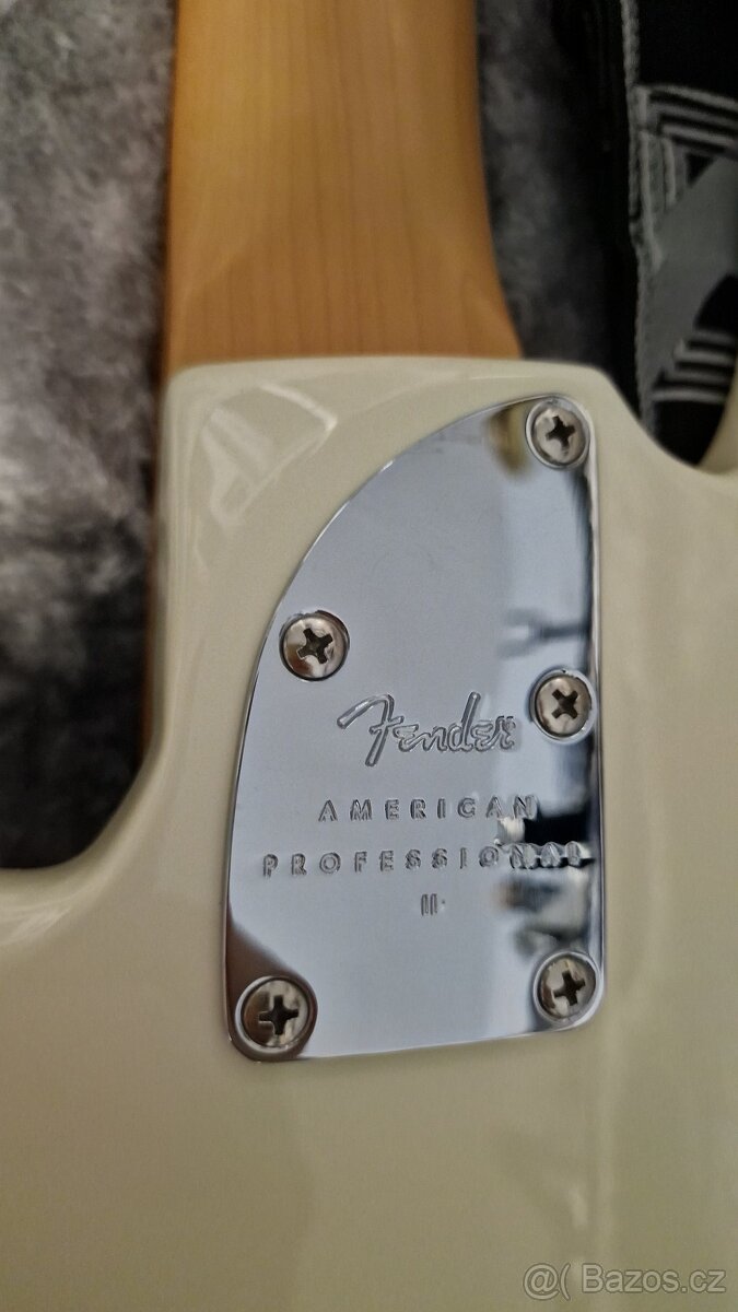 Fender USA - 6