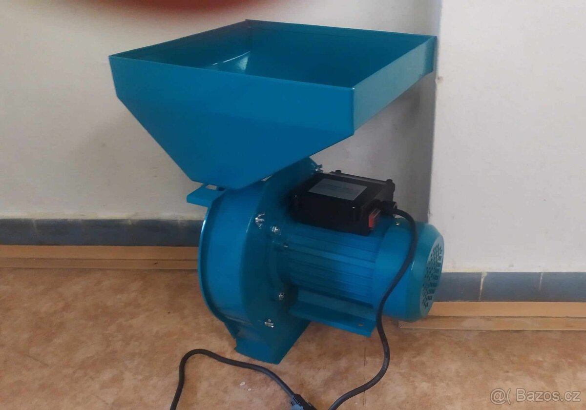 Kladivkový šrotovnik na obilii - 6