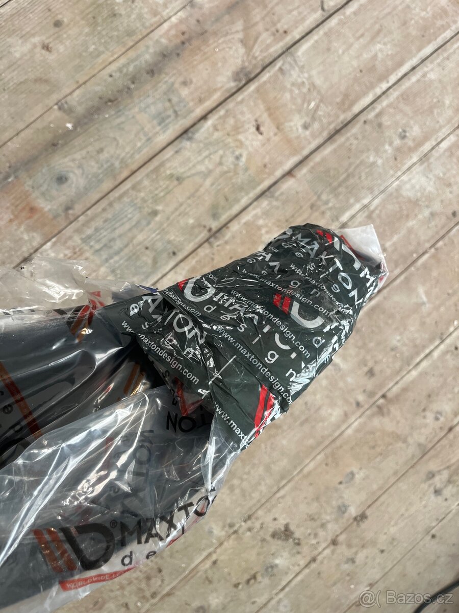 Maxton spoiler pod přední nárazník BMW řada 5 G60 - 6