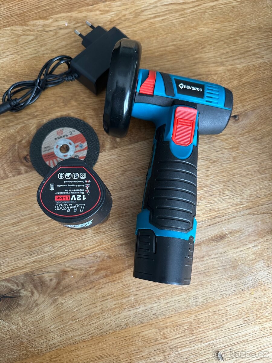 AKU flexa 3” + 2x baterie - NOVA - 6