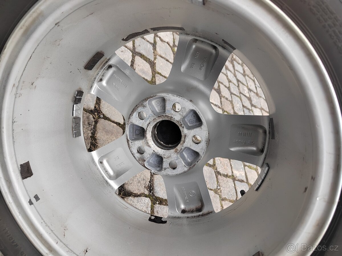 Prodám orig alu 16 škoda Superb 5x112 ET 37 zimní pneu - 6