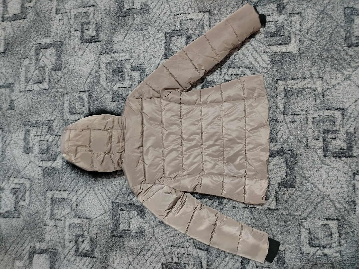 Prodám dívčí zimní bundu UNITED, vel. 146/152
. - 6