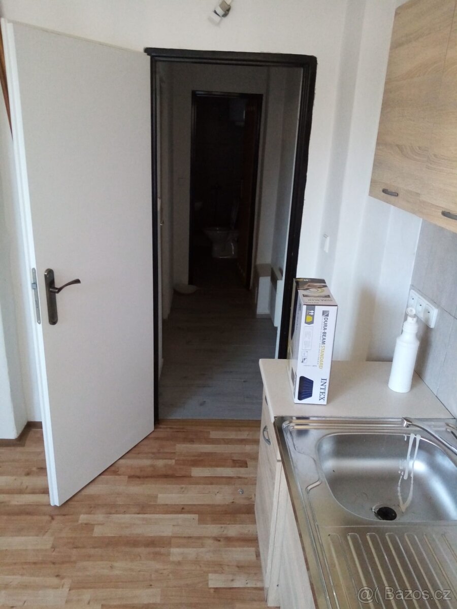 Pronajmu MINI Garsonku v Děčíně LEVNĚ - 6