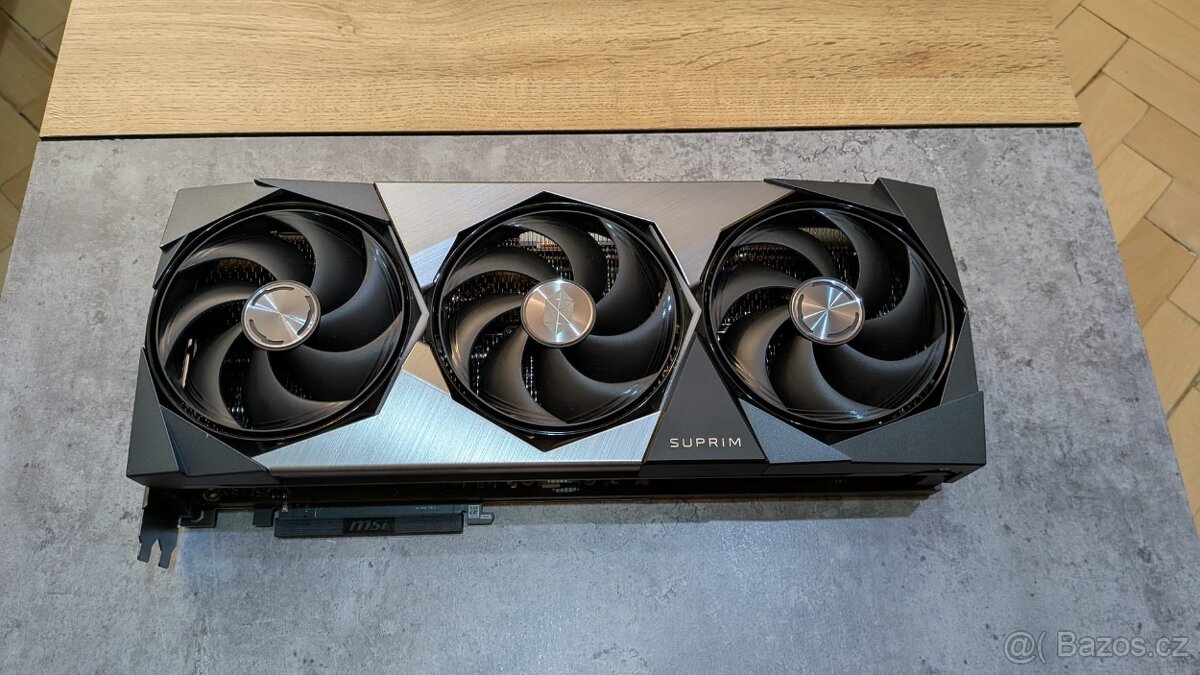 MSI GeForce RTX 5090 32GB SUPRIM SOC - 6