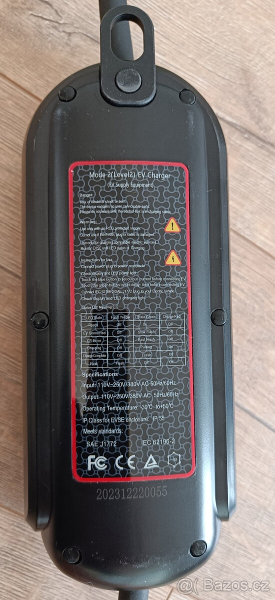 Nabíječka Typ 2 11kW 3F/1F, držák na zeď - 6