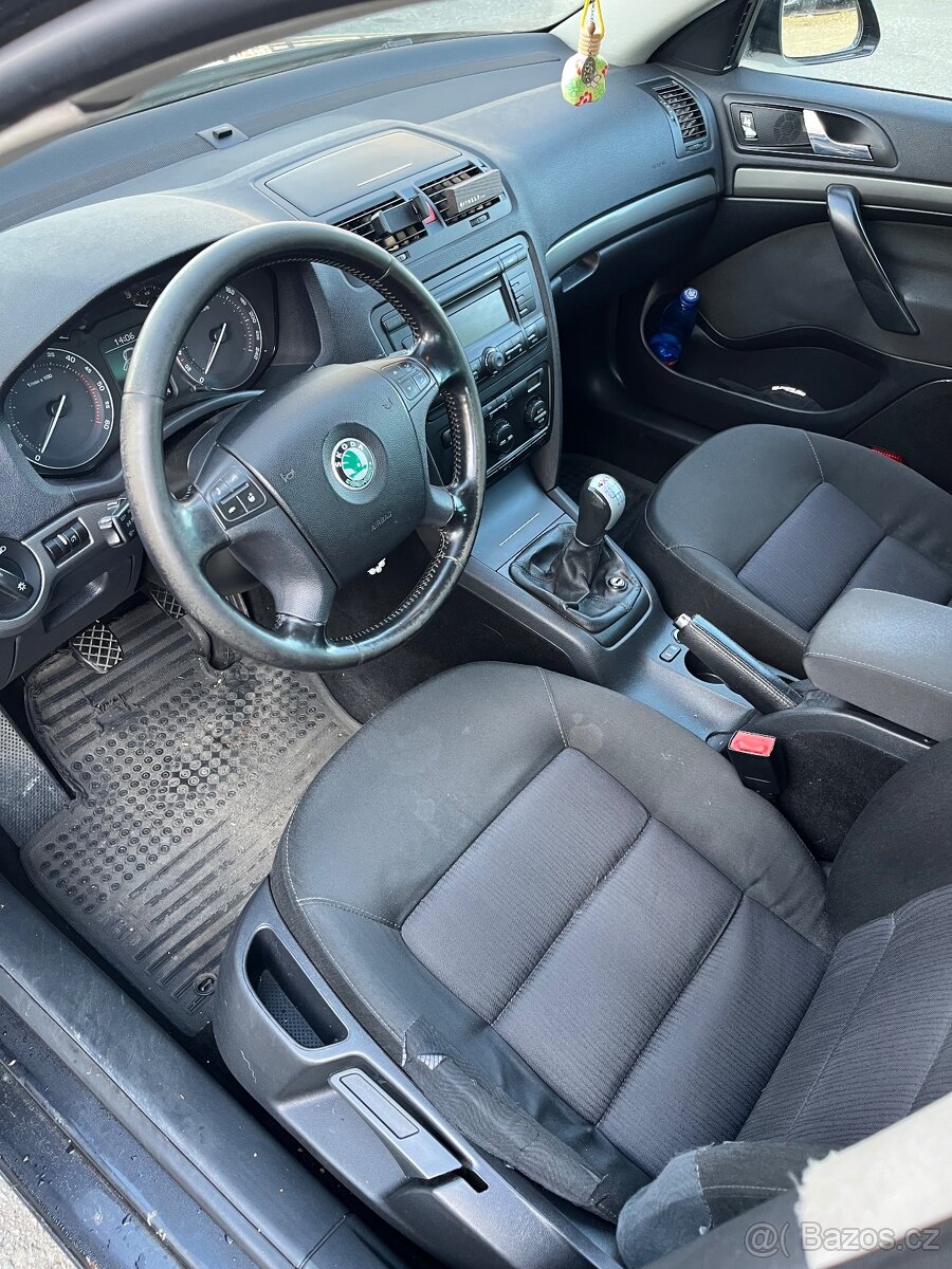 Octavia 2 - 1.9 TDi __ 4X4 __ - 6