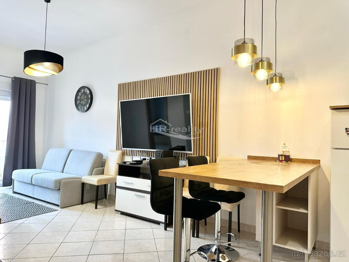 Trogir, Čiovo – pekný, zariadený apartmán len 150m od pláže - 6