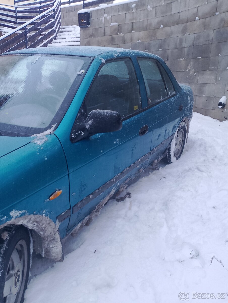 Kia sephia 16 EFI benzínu 59 kW - 6