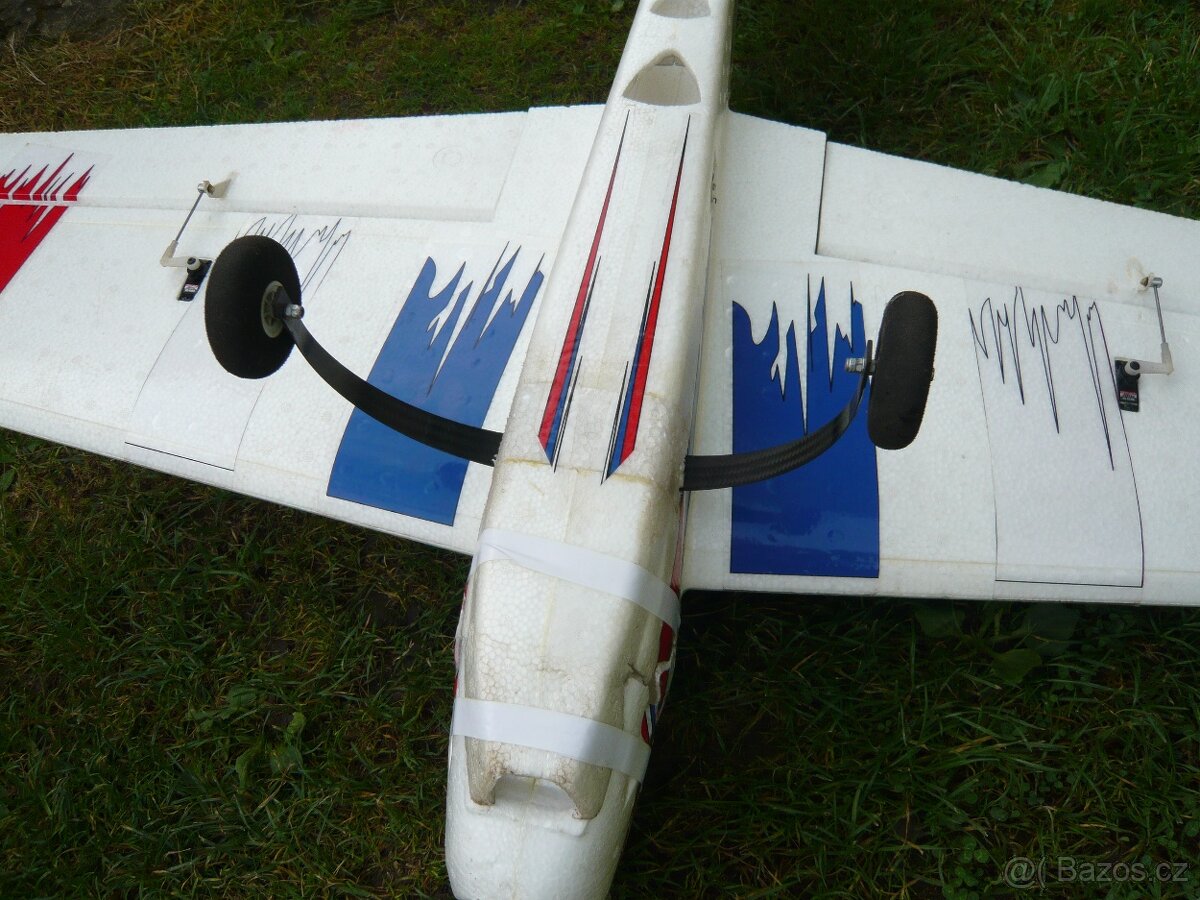 RC model letadla AcroMaster - 6