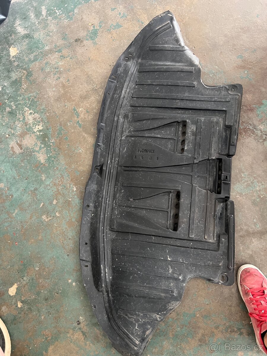 Passat b5 Podběhy a kryt pod motor - 6