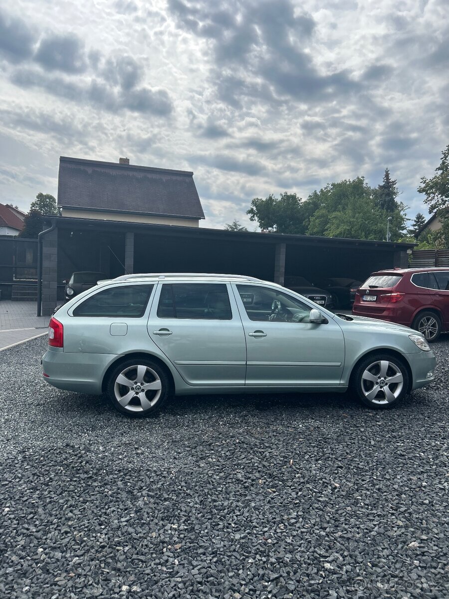 Škoda Octavia Elegance 2.0TDI - 6