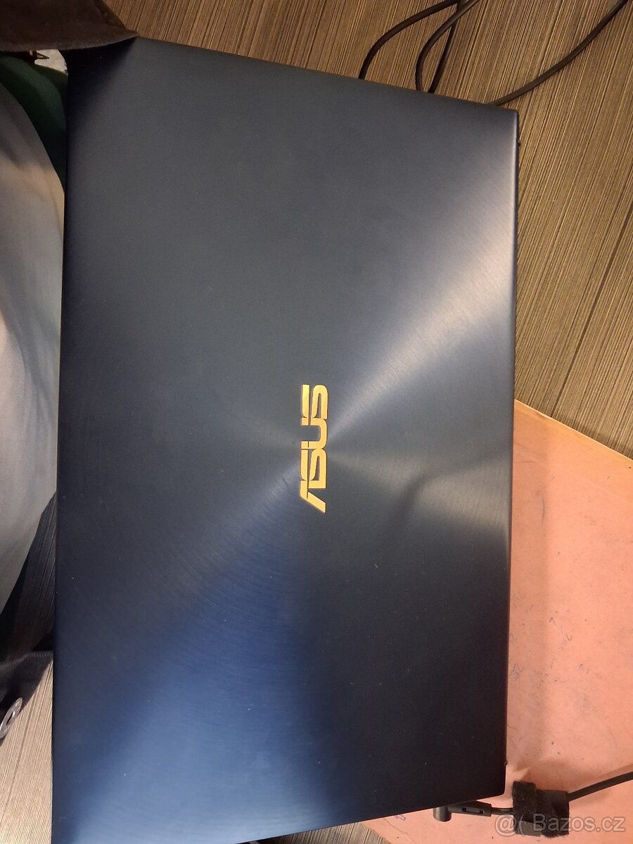 Asus UX534FTC-A8358T - 6