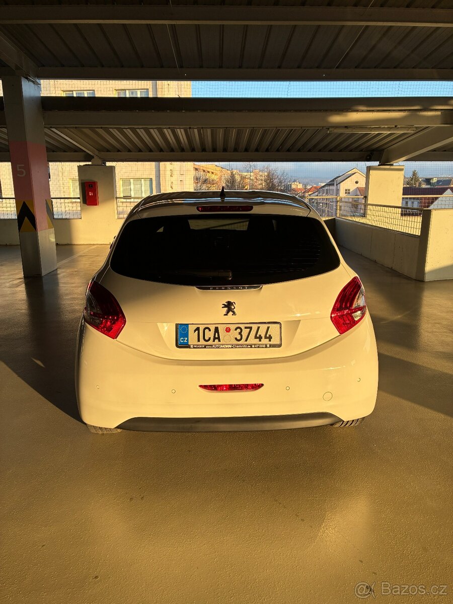 Peugeot 208 - max výbava - 6