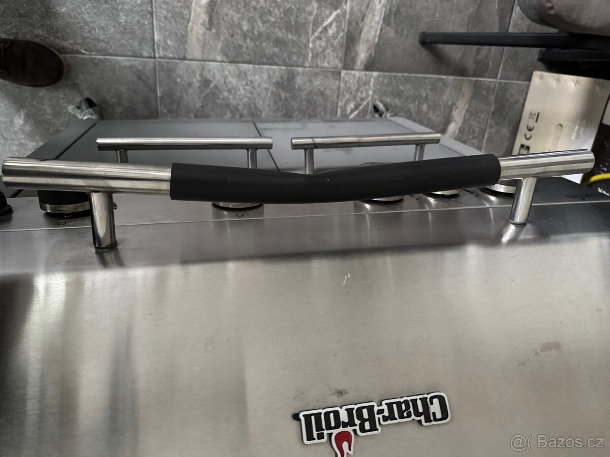 Plynový gril Char-Broil - 6