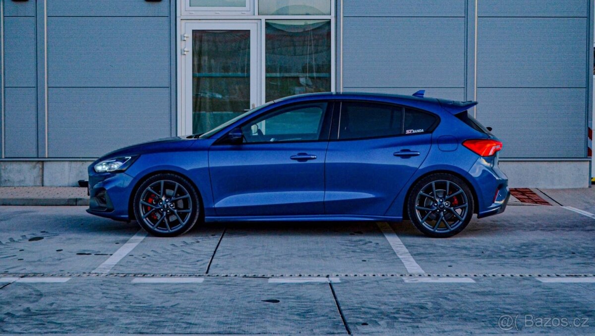 Ford Focus ST 2.3 - 6