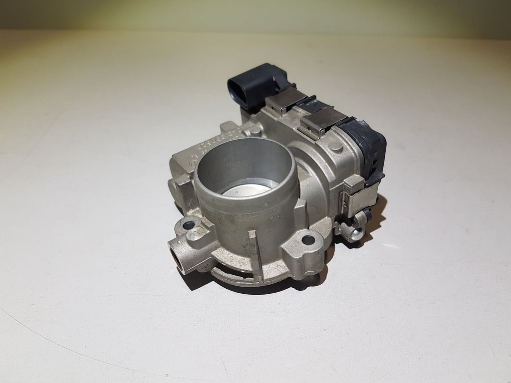 Škrtící klapka 04C133062C Fabia III 1,0 TSi 5600 km - 6