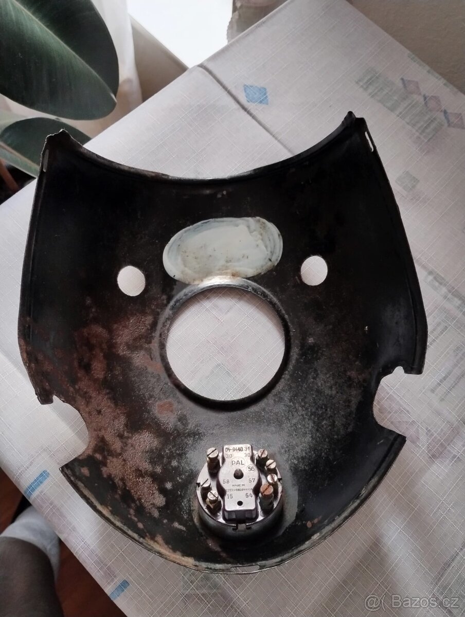 Horní maska ČZ 175/470 sport v originální černé barvě - 6