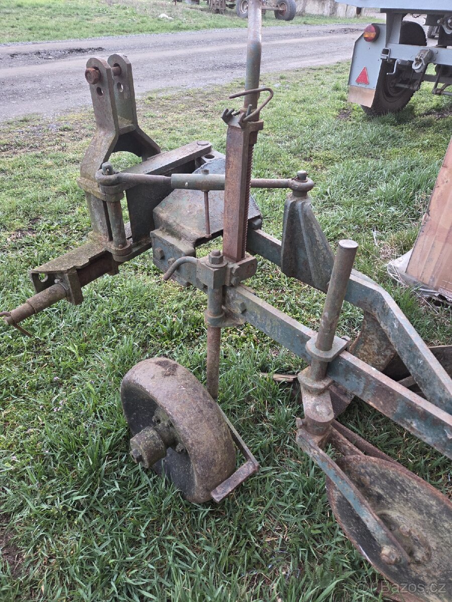 Pluh s krojidlem - 6