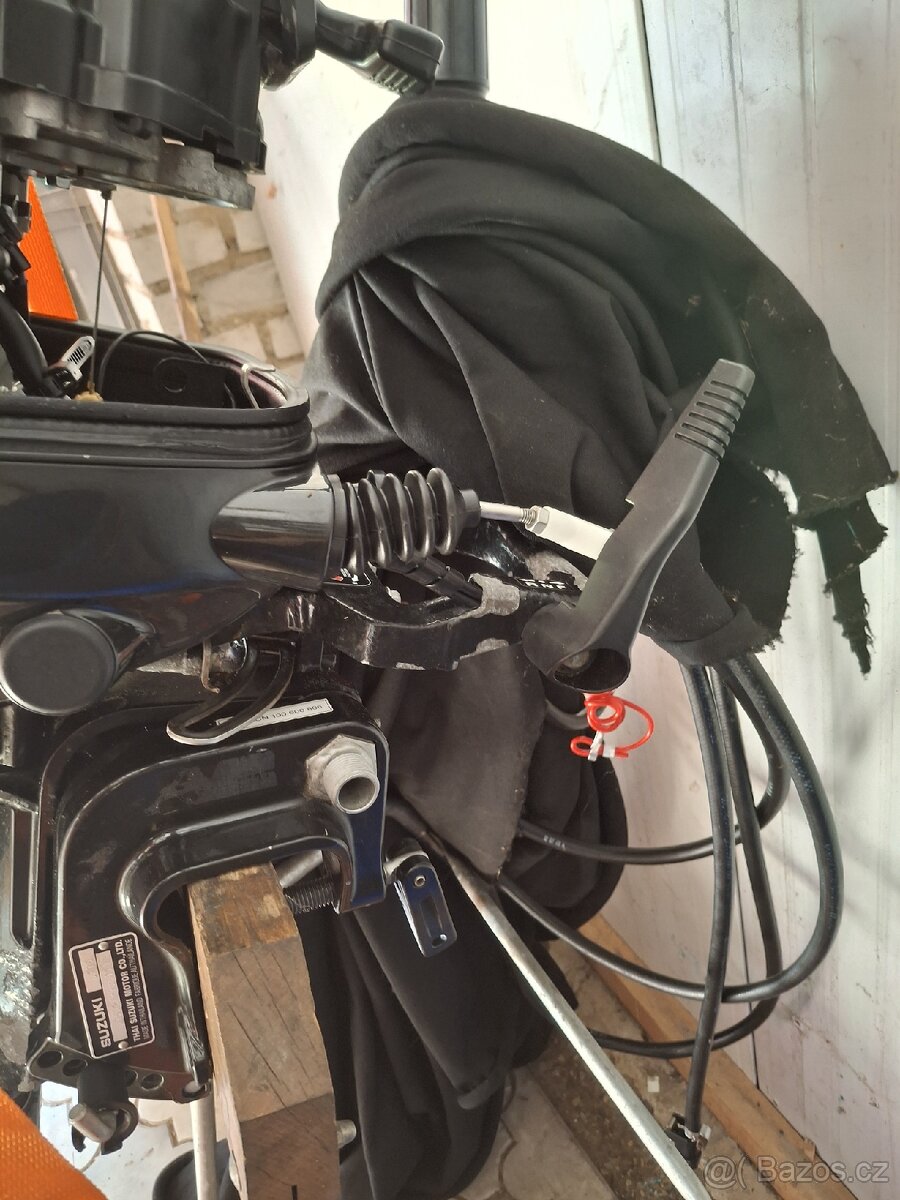 Suzuki lodni motor 15 koni - 6