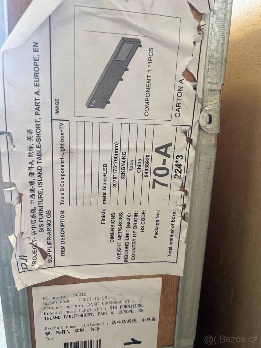 Luxusní prodejní ostrůvkový stůl na telefony - 6