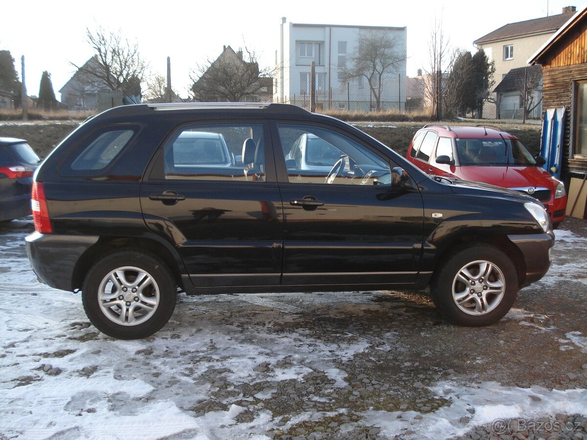 Kia Sportage 2.0 CRDI 4 x 4,NOVÁ STK - 6
