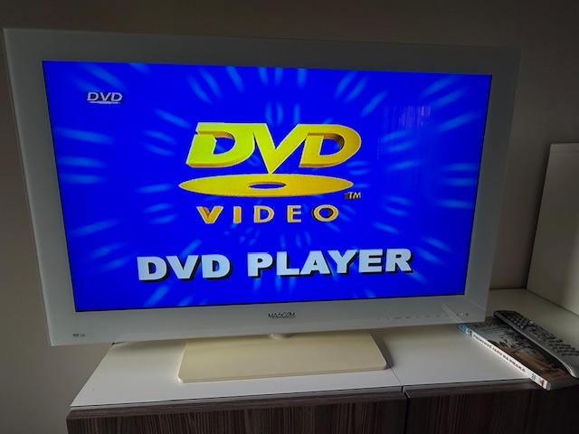 LED televize 82cm s integrovaným DVD/CD přehrávačem - 6