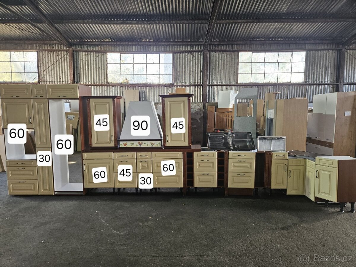 Moderní kuchyňská linka se spotřebiči - 6