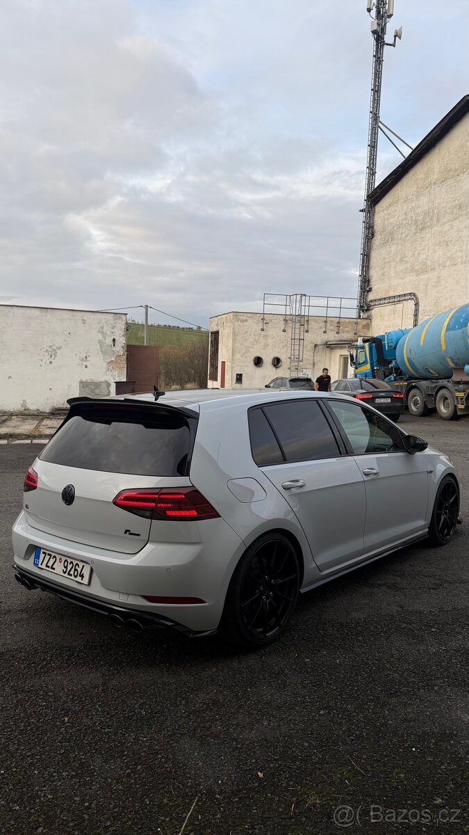 VOLKSWAGEN GOLF 7.5R - 6