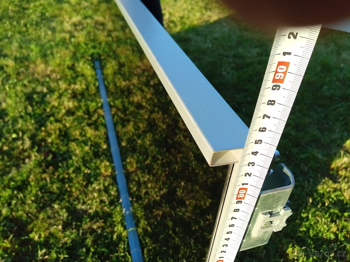 Zrcadlová stěna ze šatní skříně - 6