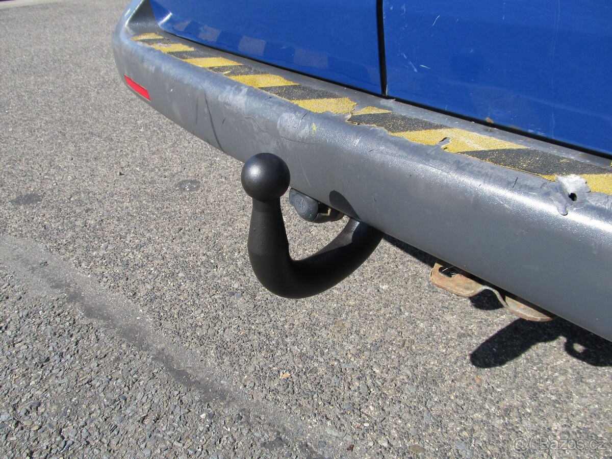 Volkswagen Transporter 2.5 TDI 4x4 ČR 1.maj - 6