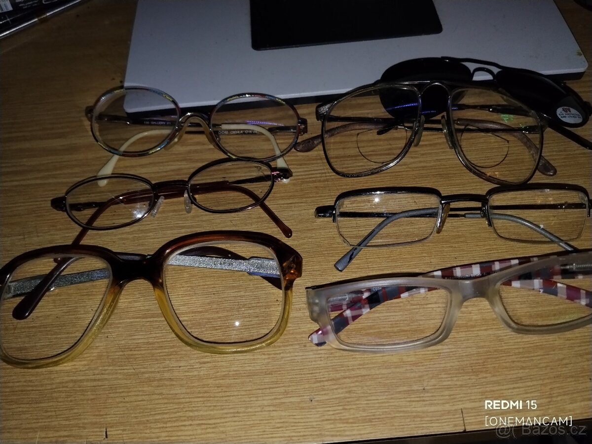 34 ks brýlí retro, Balmain, a další + díly - 6