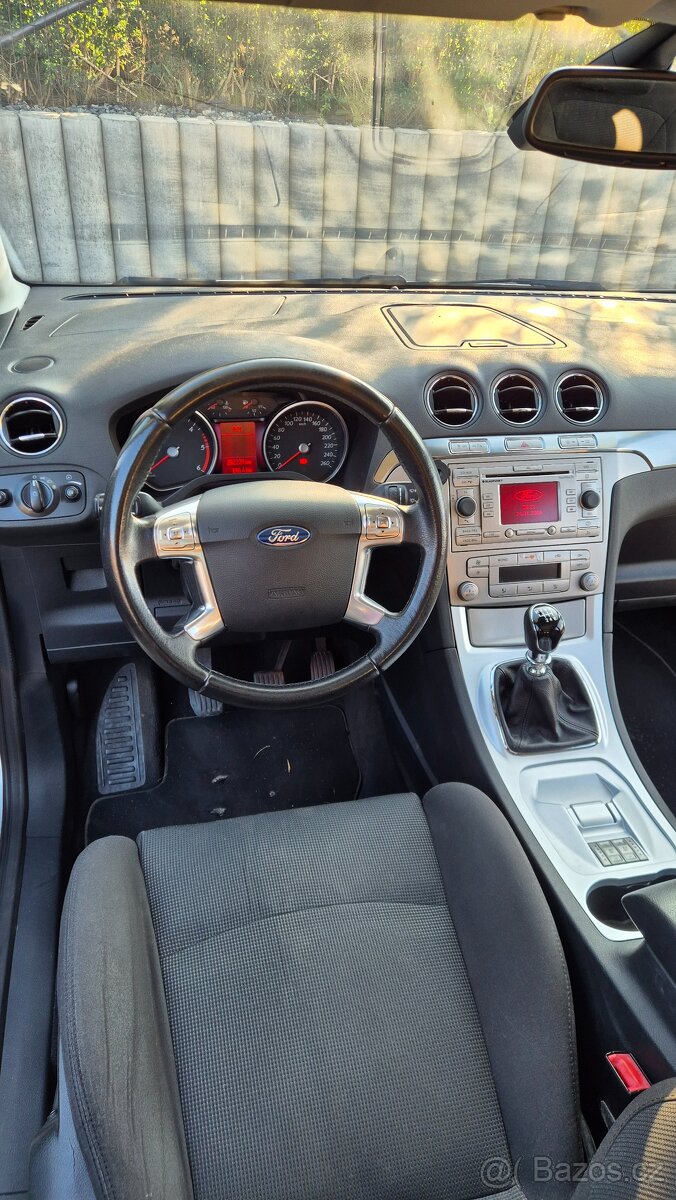 Ford S-MAX 2.0 TDCi Titanium – 7 míst - 6