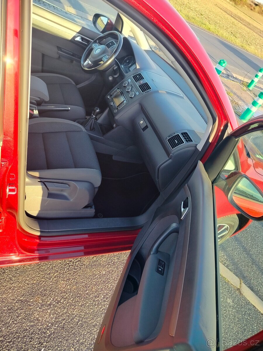 Volkswagen Touran 2.0 TDI 7 MÍST 2014 - 6