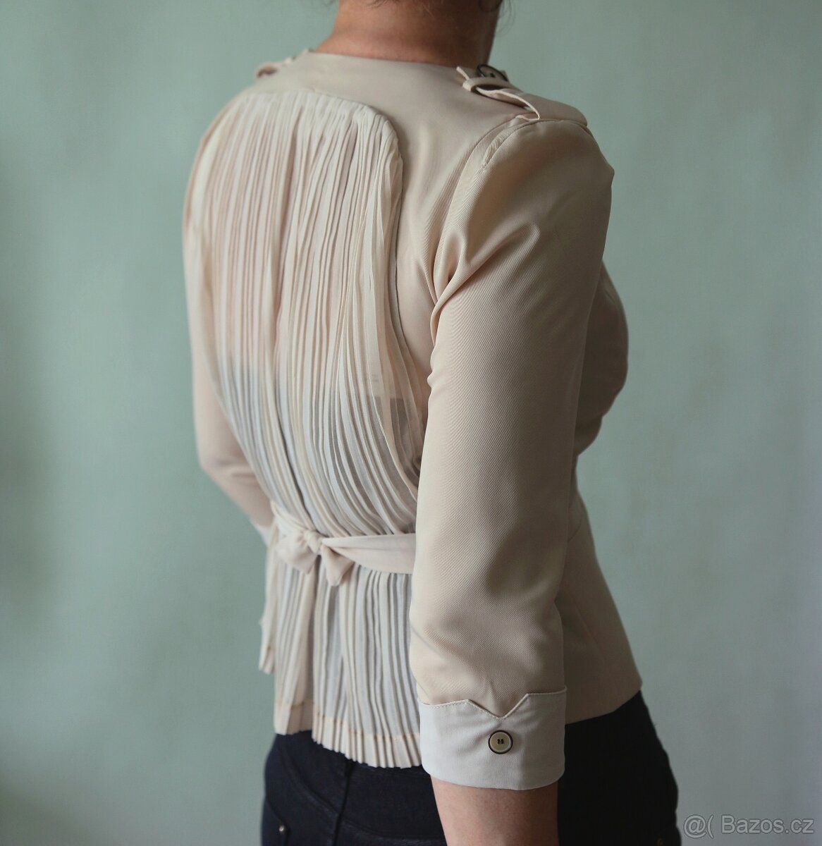 Zajímavá halenka s plisovanými zády vel.XS-34 - 6