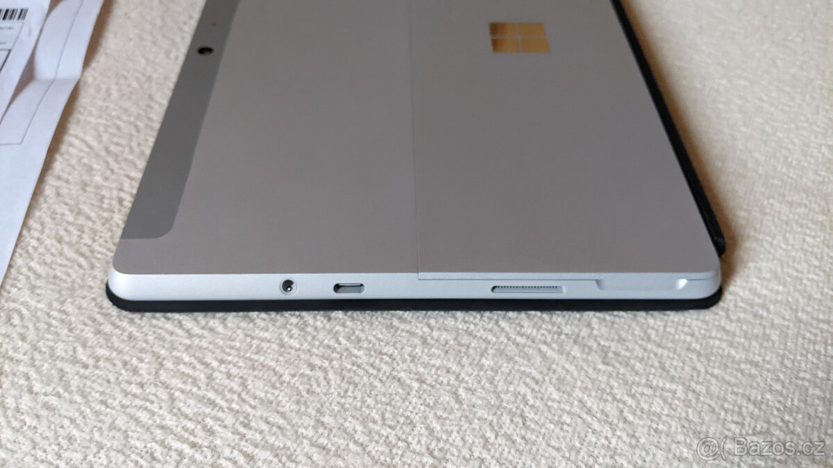 Tablet Microsoft Surface Go 3 + 2 klávesnice - 6