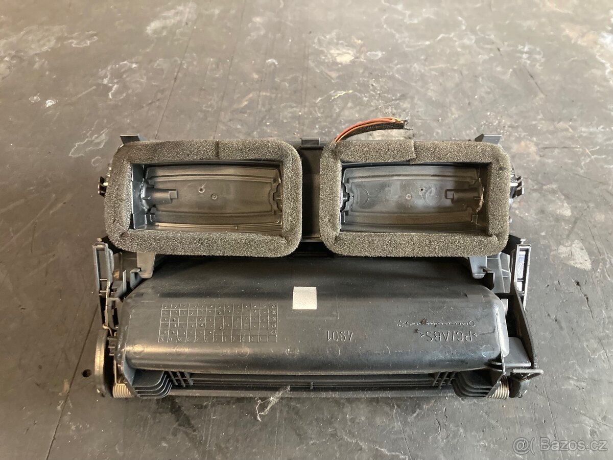 Prodám středové průduchy ventilace Škoda Octavia 2 - 6