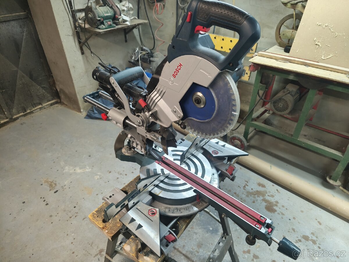 pokosová pila Bosch GCM 8 SJL - 6