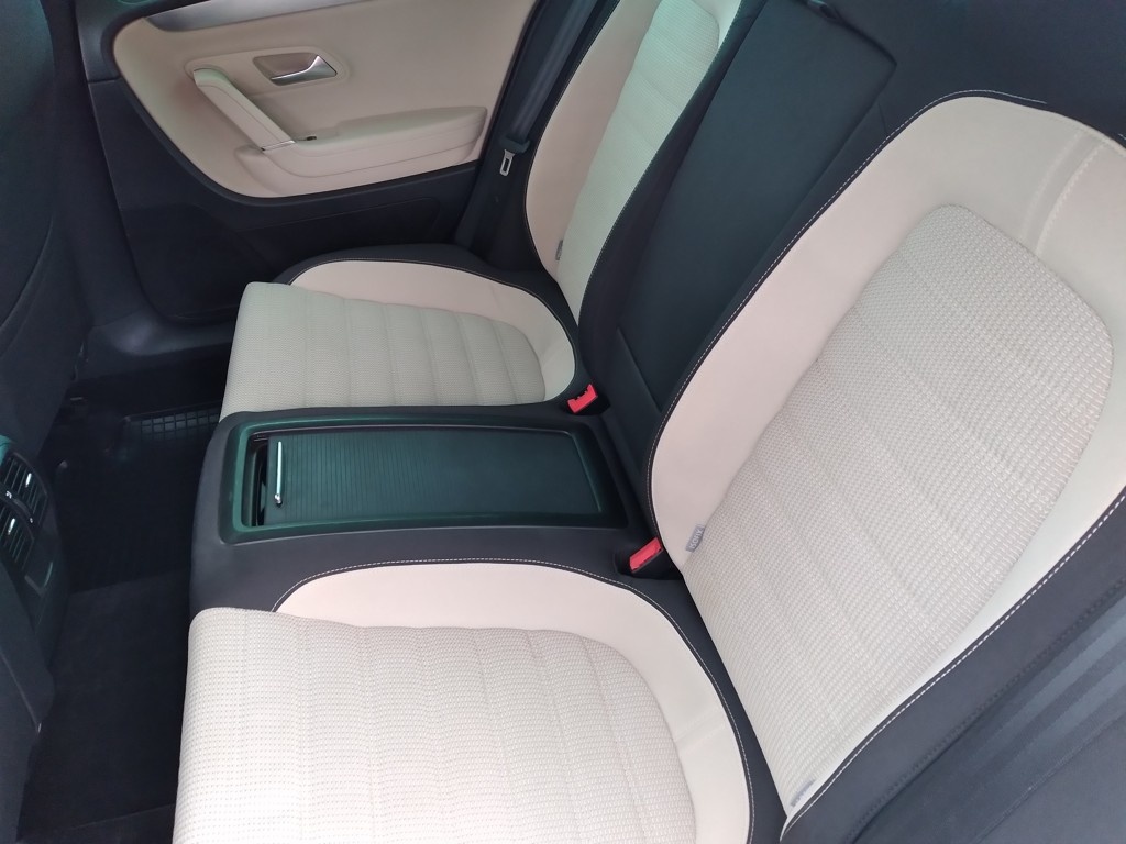 VOLKSWAGEN PASSAT CC 2.0 TDI DSG ČR - 6